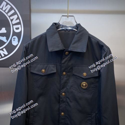ヴェルサーチブランド コピー 2色可選 トグルボタン付 ジャケット 2021秋冬 ヴェルサーチVERSACE コート 柔らかな質感