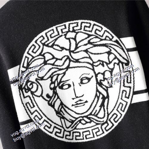 セーター オシャレロゴパーカー 注目のアイテム 2021秋冬 ヴェルサーチVERSACE ニットウェア ヴェルサーチブランド コピー