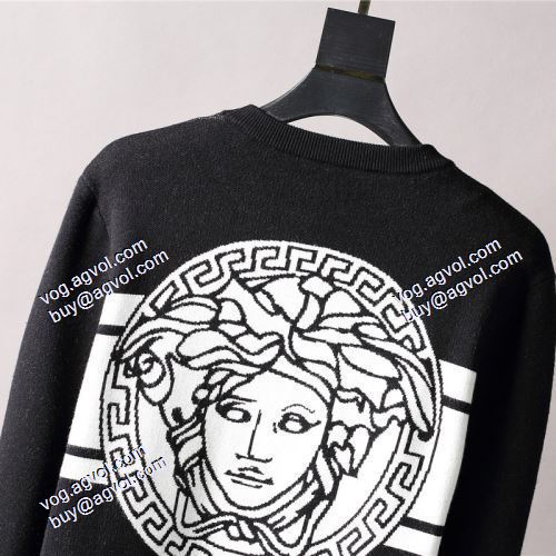 セーター オシャレロゴパーカー 注目のアイテム 2021秋冬 ヴェルサーチVERSACE ニットウェア ヴェルサーチブランド コピー