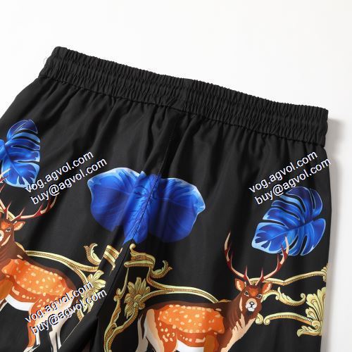 人気 ランキング 2021秋冬 高級感漂わせる セットアップ上下 ヴェルサーチVERSACE アニマル柄コート ヴェルサーチスーパーコピー