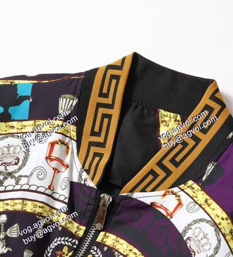 人目を惹くデザイン 2021秋冬 ヴェルサーチVERSACE セットアップ上下 花プリントデザインジャケット ヴェルサーチコピー ブランド