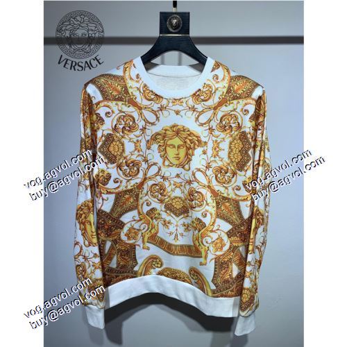 迷彩総柄 プルオーバーパーカー ジップパーカー 2021秋冬 ヴェルサーチVERSACE プリントパーカ 利便性に優れ 秋の定番