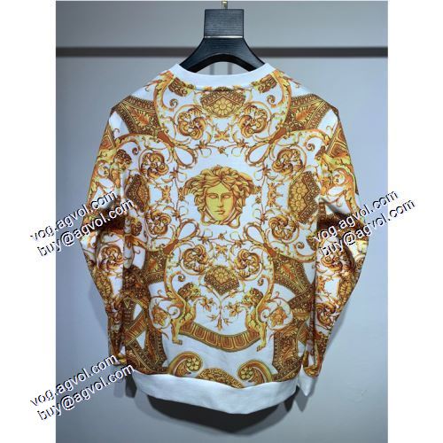 迷彩総柄 プルオーバーパーカー ジップパーカー 2021秋冬 ヴェルサーチVERSACE プリントパーカ 利便性に優れ 秋の定番