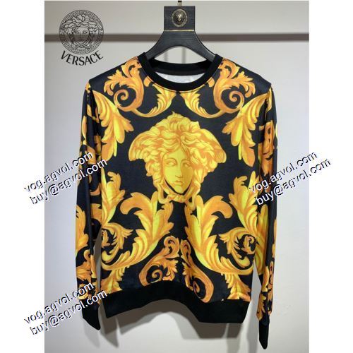 ロゴパーカー 売れ筋のいい 幅広いジャンル 2021秋冬 総柄 プルオーバーパーカー ヴェルサーチVERSACE ヴェルサーチブランド 偽物 通販