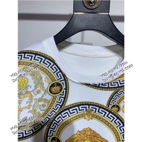 2021秋冬 秋の定番 ジップパーカー ロゴパーカー ヴェルサーチVERSACE ヴェルサーチスーパーコピー プルオーバーパーカー オシャレロゴパーカー