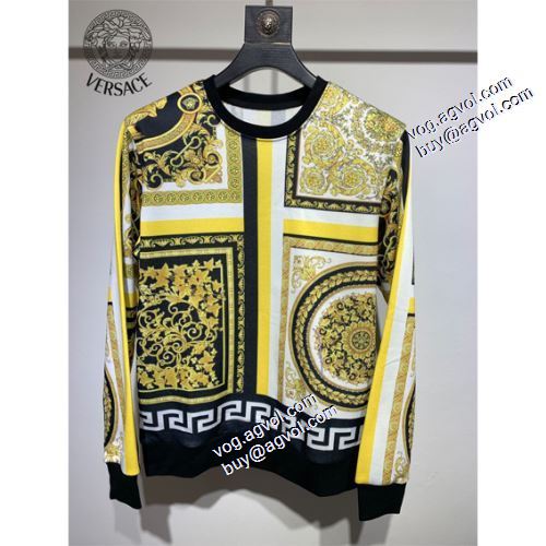 リブ付 スタイリッシュ プルオーバーパーカー 2021秋冬 ヴェルサーチスーパーコピー ヴェルサーチVERSACE 人気販売中 秋着用