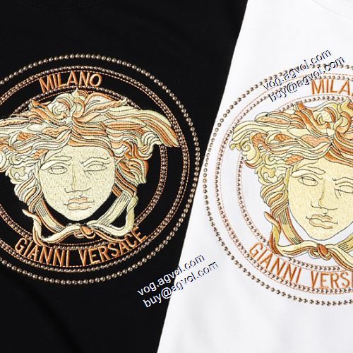 2021秋冬 ヴェルサーチVERSACE ヴェルサーチコピーブランド 個性的 2色可選 ロゴパーカー プルオーバーパーカー おしゃれさ抜群パーカ 