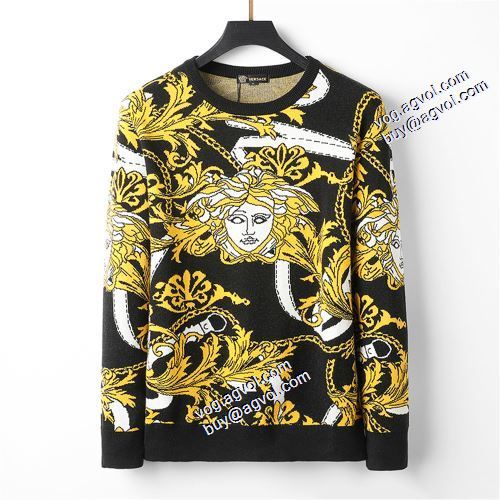 2色可選 海外セレブ愛用 セーター ヴェルサーチブランドコピー 2021秋冬 ヴェルサーチVERSACE エレガントな装い おしゃれな装い