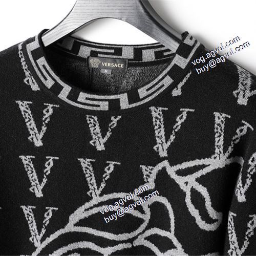 2021秋冬 ヴェルサーチVERSACE ヴェルサーチスーパーコピー 今買い◎得 セーター ハリのある プルオーバー 防寒機能ある