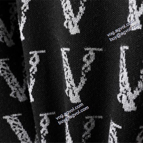 2021秋冬 ヴェルサーチVERSACE ヴェルサーチスーパーコピー 今買い◎得 セーター ハリのある プルオーバー 防寒機能ある