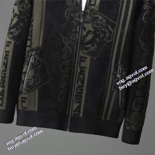 2021秋冬 豊富なサイズ ヴェルサーチVERSACE セーター  春先まで使える ヴェルサーチブランド 偽物 通販