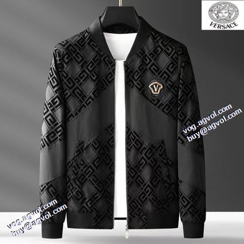 防寒機能ある プリント柄 2021秋冬 大絶賛の履き心地! ブルゾン ヴェルサーチVERSACE 海外セレブ愛用 ヴェルサーチスーパーコピー