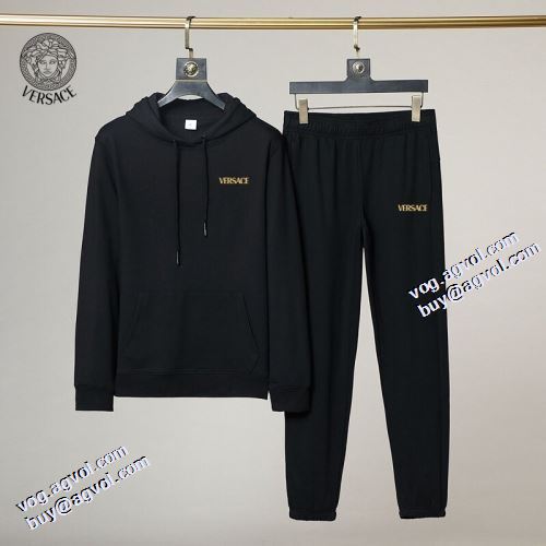 おすすめ/オススメ 2021秋冬 ヴェルサーチVERSACE ヴェルサーチコピー ブランド ジャージセット 2色可選 飽きのこないデザイン