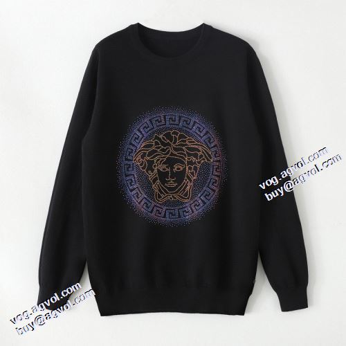 2021秋冬 高級感ある ヴェルサーチVERSACE 2色可選 オシャレロゴパーカー 秋の定番 ヴェルサーチスーパーコピー 激安 プルオーバーパーカー