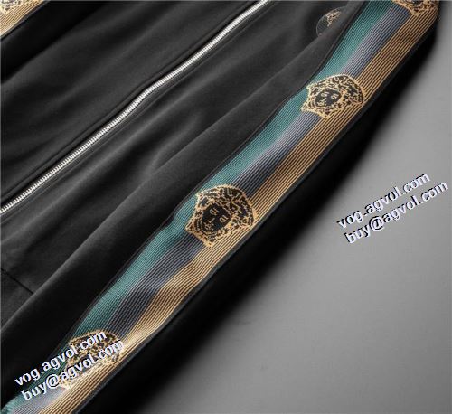 ヴェルサーチブランド コピー 長く愛用できる 2021秋冬 ジャージセット ヴェルサーチVERSACE ダメージジャケット ハリのある