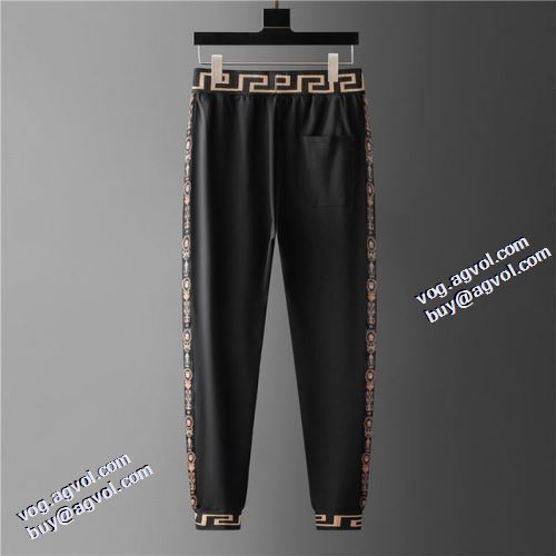2021秋冬 ヴェルサーチコピー 海外限定ライン ヴェルサーチVERSACE ジャージセット 中わたジャケット 艶やかなコート