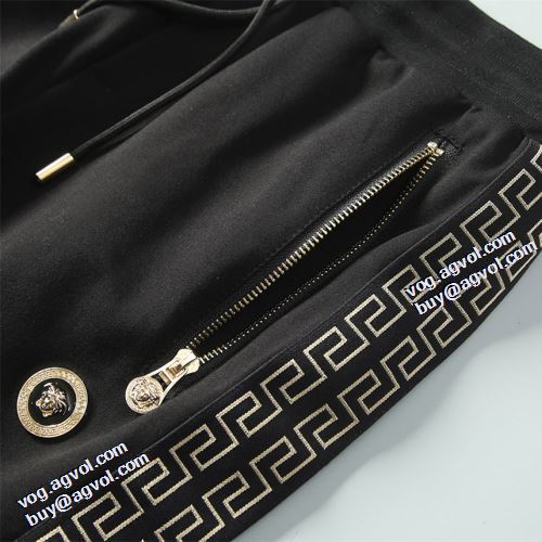 ヴェルサーチコピー ブランド 2021秋冬 ジャージセット ヴェルサーチVERSACE 上品に着こなせ プリント柄 優美なお出かけスタイル