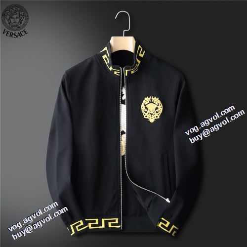 おしゃれに絶大な人気の ジャージセット プリント柄 人目を惹くデザイン 2021秋冬 ヴェルサーチVERSACE ヴェルサーチ偽物ブランド