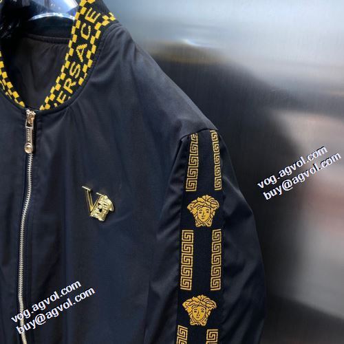 ヴェルサーチコピー 抜群な楽チン感ある大定番 2021秋冬 中わたジャケット ヴェルサーチVERSACE ジャケット 高級感漂わせる