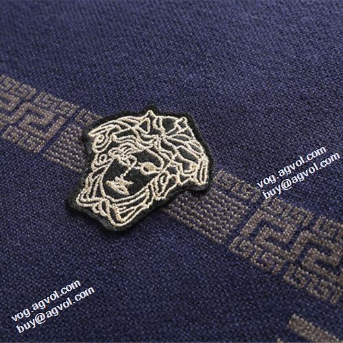 2021秋冬 ヴェルサーチブランド 偽物 通販 セーター 2色可選 ヴェルサーチVERSACE セレブ愛用の超人気商品 秋のお出かけに最適