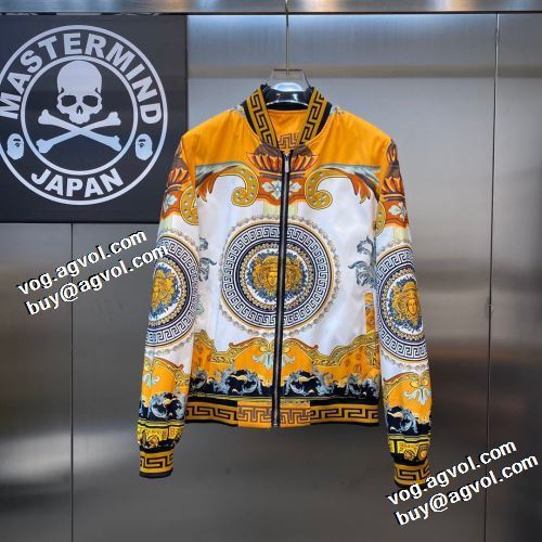 2021秋冬 ヴェルサーチVERSACE 適度な厚み 高級感漂わせる ヴェルサーチコピー サイズ豊富 ジャケット ブルゾン 大花プリント