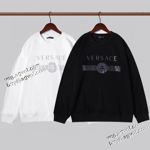 2021秋冬 ヴェルサーチVERSACE 人気ブランド 2色可選 厚手の生地 ヴェルサーチコピー ブランド おしゃれさ抜群パーカ プルオーバーパーカー ロゴパーカー