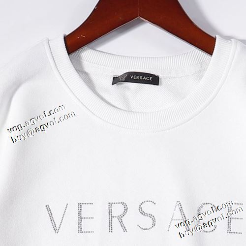 2021秋冬 ヴェルサーチVERSACE 人気ブランド 2色可選 厚手の生地 ヴェルサーチコピー ブランド おしゃれさ抜群パーカ プルオーバーパーカー ロゴパーカー