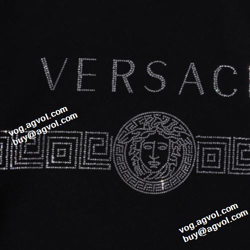 2021秋冬 ヴェルサーチVERSACE 人気ブランド 2色可選 厚手の生地 ヴェルサーチコピー ブランド おしゃれさ抜群パーカ プルオーバーパーカー ロゴパーカー
