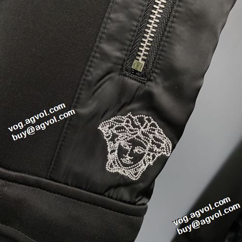 2021秋冬 ヴェルサーチVERSACE 人気 ランキング ヴェルサーチコピーブランド セットアップ上下 ポケットづき 秋着用 アウトドア系