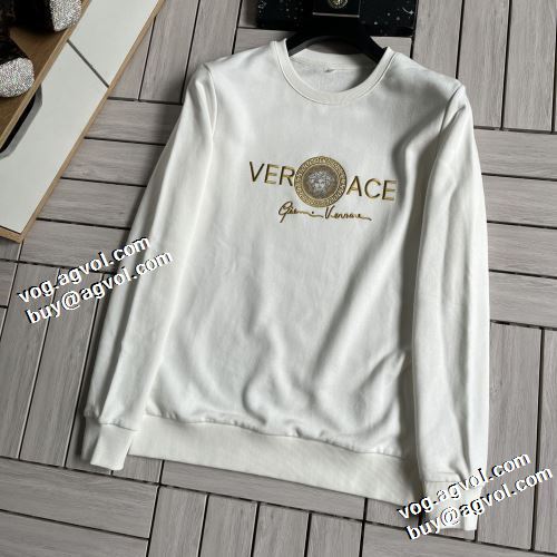 2021秋冬 ヴェルサーチVERSACE 3色可選 プルオーバーパーカー 人気 ランキング 大好評 ヴェルサーチブランド コピー ロゴパーカー 秋着用