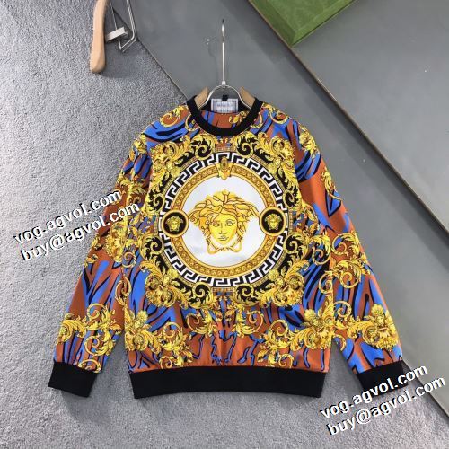 2021秋冬 ヴェルサーチVERSACE ヴェルサーチコピー 数に限りがある 迷彩総柄 秋着用 プルオーバーパーカー 存在感のある