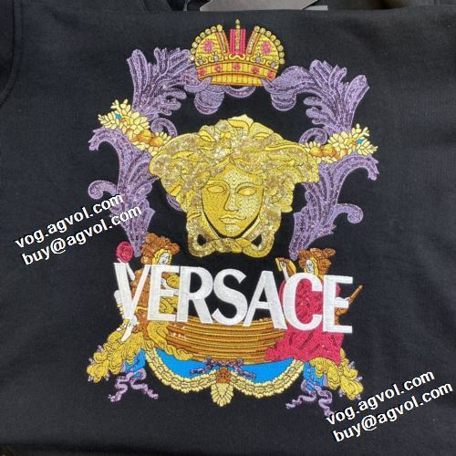 2色可選 プルオーバーパーカー リブ付 厚手の生地 防寒 2022早春 ヴェルサーチVERSACE ロゴパーカー ヴェルサーチブランドスーパーコピー