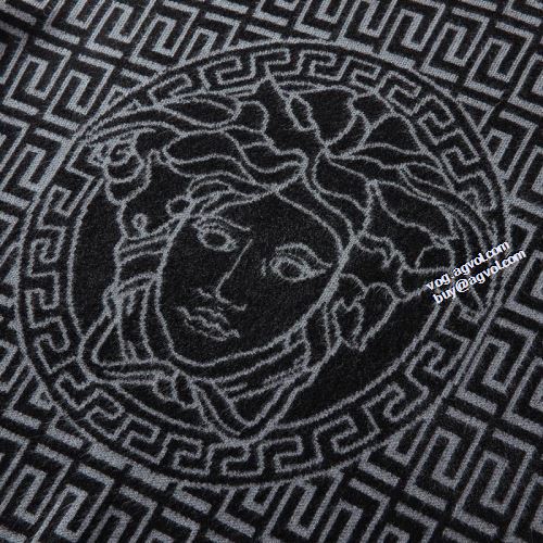 2021秋冬 ヴェルサーチVERSACE セーター  ヴェルサーチブランド コピー 利便性に優れ 優しい色合い 逸品