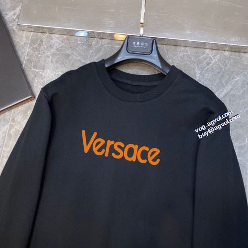 2022新作 VERSACE プルオーバーパーカー 2色可選 お洒落に魅せる ロゴパーカー 程よい厚み 存在感のある ヴェルサーチブランド 偽物 通販