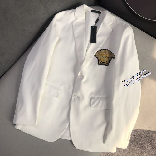 2色可選 落ち着いた感覚 スナップ止め仕様 2022新作 VERSACE スーツ レジャー コート ヴェルサーチスーパーコピー 高級感漂わせる