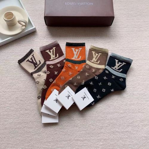 2022新作 靴下 ルイ ヴィトン LOUIS VUITTON 個性的なデザ ルイ ヴィトンブランドコピー 多色選択可 絶大な人気を誇る 使い回し最高