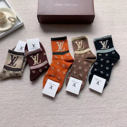 2022新作 靴下 ルイ ヴィトン LOUIS VUITTON 個性的なデザ ルイ ヴィトンブランドコピー 多色選択可 絶大な人気を誇る 使い回し最高