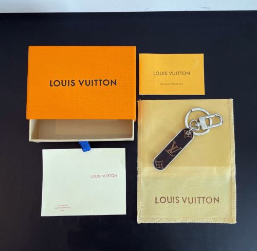 モノグラム 2022新作 ユニークキーボルダー ルイ ヴィトン アンティーク調 男女共通 LOUIS VUITTON 海外セレブ愛用 ルイ ヴィトンブランド コピー