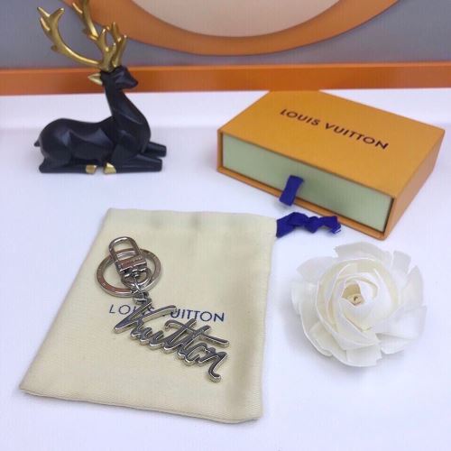 ルイ ヴィトンブランド 偽物 通販 2022新作 キーホルダー プレーンなデザイン 繊細な細工 ルイ ヴィトン LOUIS VUITTON 繊細な細工