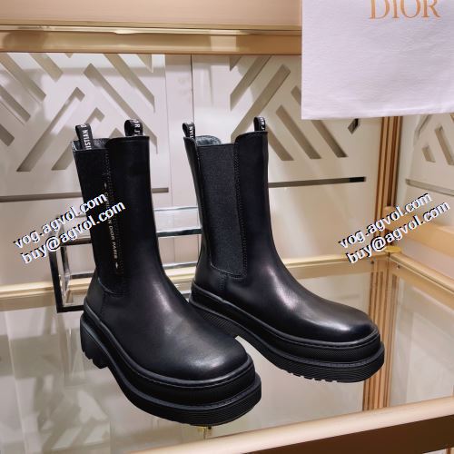 ディオールスーパーコピー 2021秋冬 レザーシューズ靴 人気販売中 ディオール DIOR 2色可選 流行や季節に拘らないデザイン
