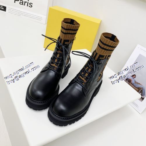 フェンディブランド コピー 2021秋冬 フェンディ FENDI デザイン性の高い ショートブーツ 2色可選 リゾートスタイル