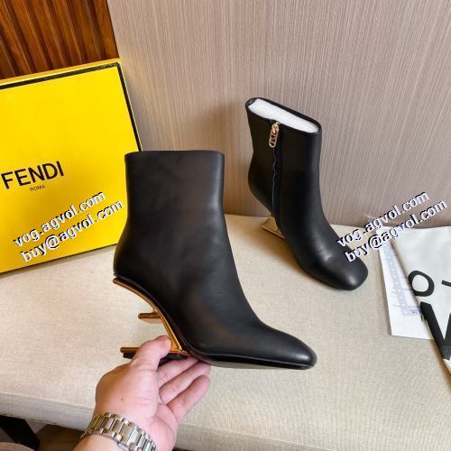 ショートブーツ 極上シューズ フェンディ FENDI セレブ愛用の超人気商品 フェンディコピー 2021秋冬 3色可選