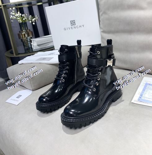 ジバンシィコピーブランド 着脱の簡単なスリップオンタイプ ジバンシー GIVENCHY 2021秋冬 リゾートスタイル 上品に着こなせ レザーシューズ靴