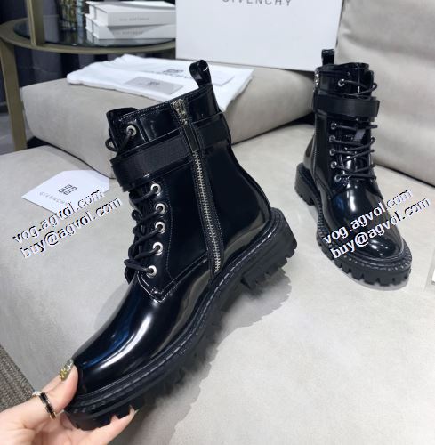ジバンシィコピーブランド 着脱の簡単なスリップオンタイプ ジバンシー GIVENCHY 2021秋冬 リゾートスタイル 上品に着こなせ レザーシューズ靴