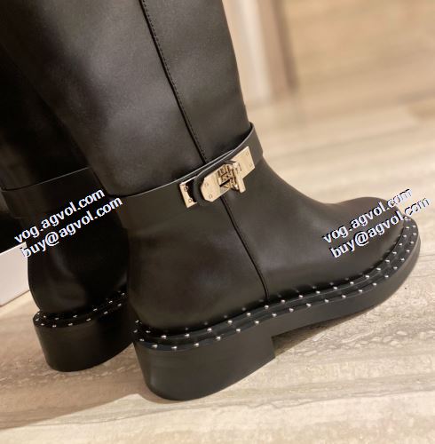 レザーシューズ靴 ジバンシィブランドスーパーコピー 2021秋冬 ジバンシー GIVENCHY 編上げ靴タイプ 脚長美脚効果がある