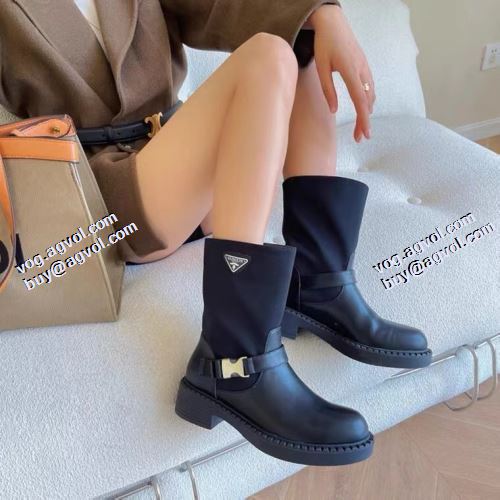 2021秋冬 プラダ PRADA リゾートスタイル プラダブランド 美脚SALE コピー ビット付き ショートブーツ 紐なし
