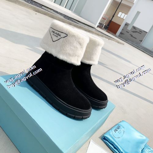 プラダコピーブランド 2021秋冬 プラダ PRADA 極上シューズ 2色可選 レザーシューズ靴 高級感ある 暖かい 