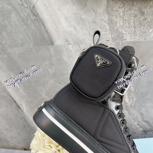 オリジナル 海外限定ライン プラダブランドコピー 2021秋冬 リゾートスタイル プラダ PRADA 履き心地のいい 4色可選 ショートブーツ