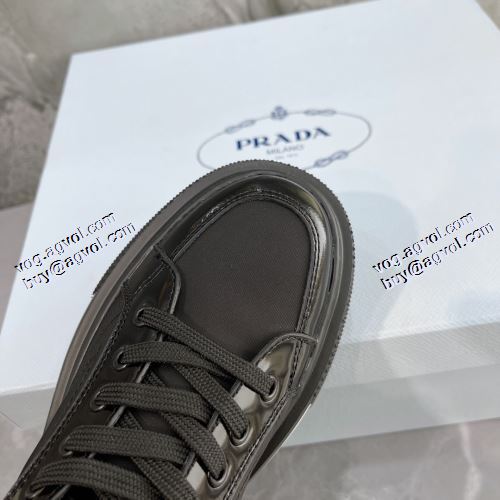 オリジナル 海外限定ライン プラダブランドコピー 2021秋冬 リゾートスタイル プラダ PRADA 履き心地のいい 4色可選 ショートブーツ