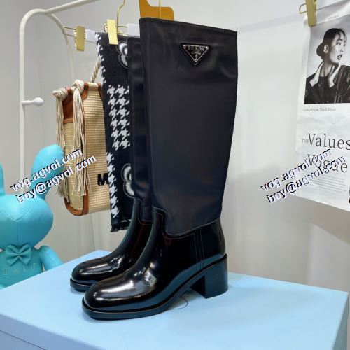プラダコピー 2021秋冬 プラダ PRADA レザーシューズ靴  汚れも目立ちにくい バックル ロングブーツ 紐なし一番人気の新作はこれ
